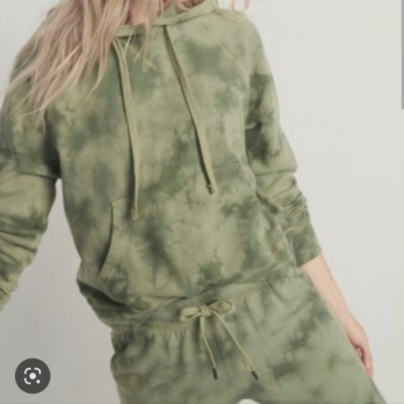 SET*Old Navy tye-dyed hoodie and sweatpants set - Picture 1 of 9